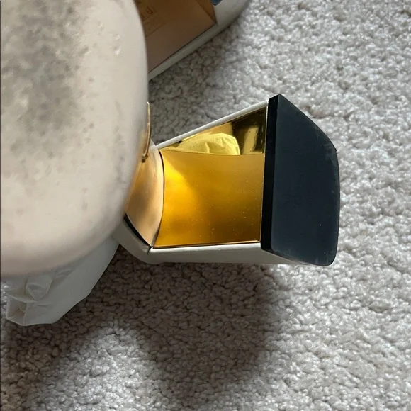 Gucci Women's Cream Mules with Gold Accents - Picture 3 of 3